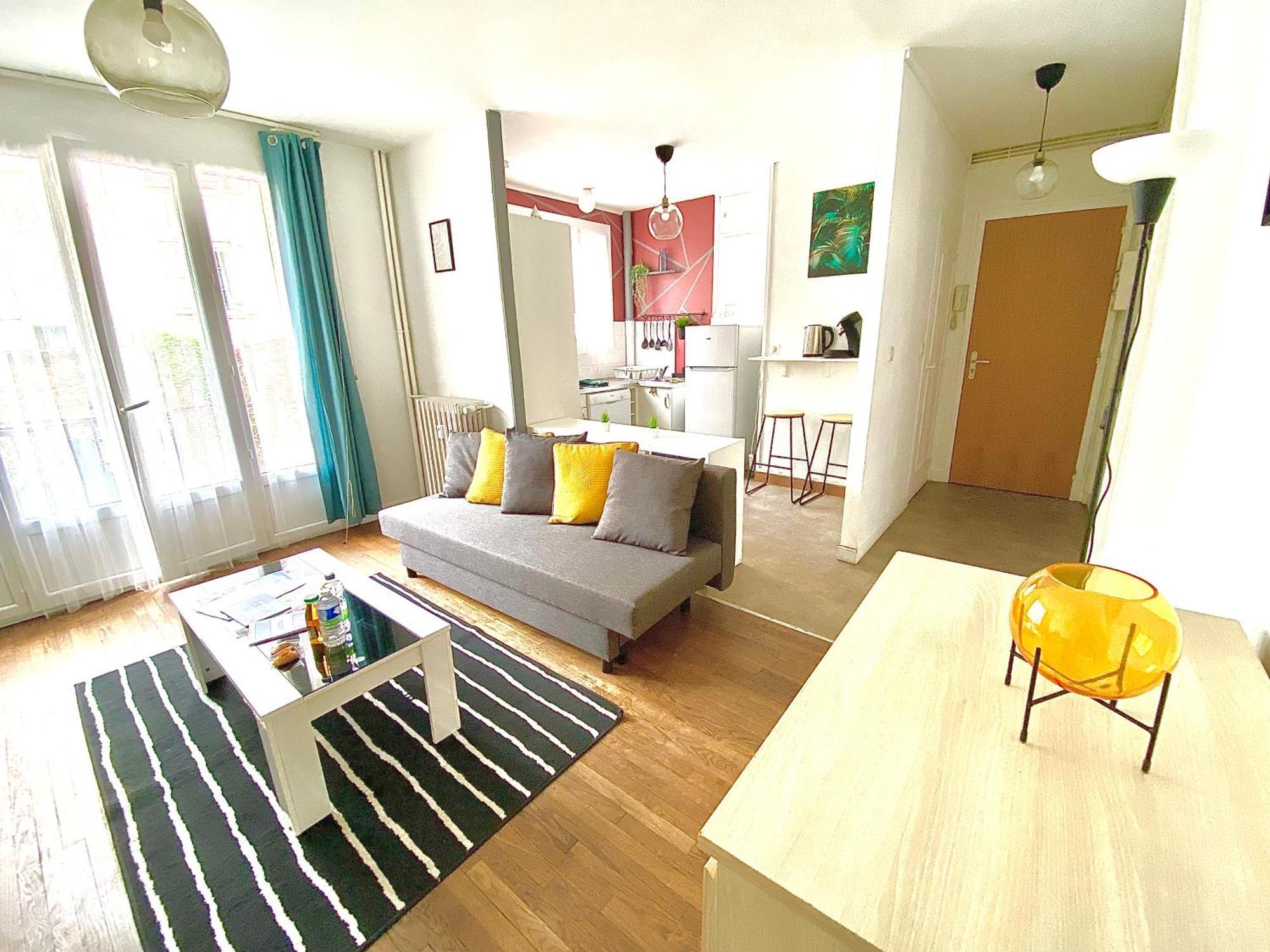 Le Chinchauvaud, Spacieux Avec Balcon Limoges Exterior foto